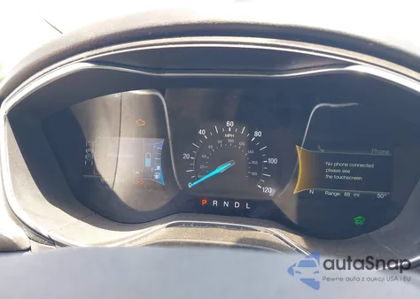 2017 Ford Fusion Energi Titanium z USA, uszkodzony, nr VIN 3FA6P0SU9HR379474